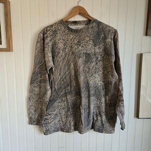 Cabela's Mossy Oak Camouflage Outdoor Long Sleeve Crewneck Pocket Shirt